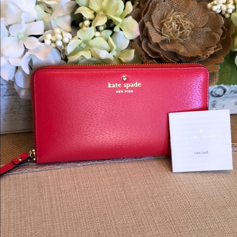 BRAND NEW KATE SPADE WALLET